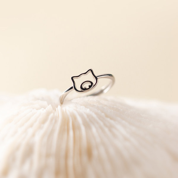 Дамски пръстен в сребрист цвят