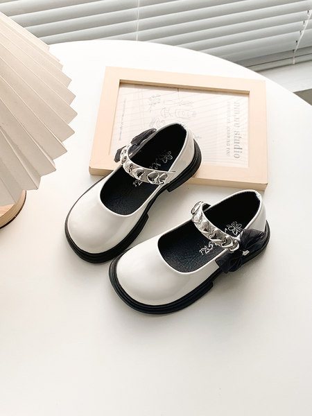 Αντιολισθητικά κοριτσίστικα παπούτσια από οικολογικό δέρμα με καρδούλες