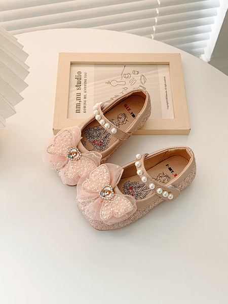 Детски обувки с 3D панделка 