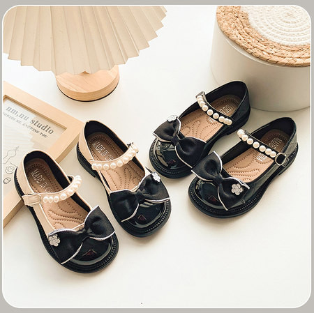 Pantofi copii model nou din piele lacuita cu panglica pentru fete