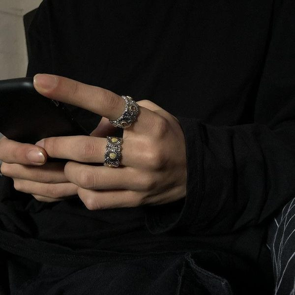 Inel reglabil cu piatra de culoare argintie