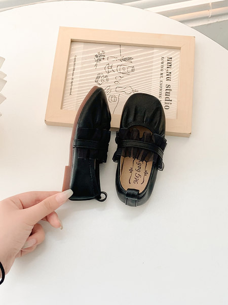 Pantofi casual pentru fete in doua culori