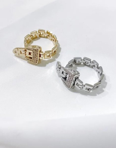 Inel de dama modern reglabil de culoare aurie