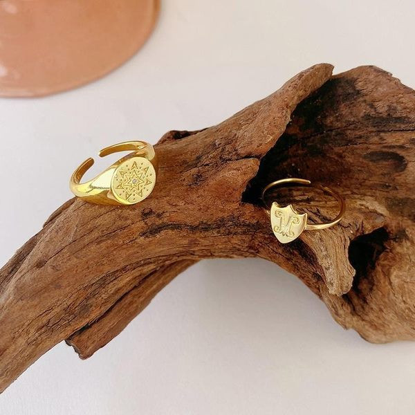 Inel reglabil gravat cu soare pentru femei