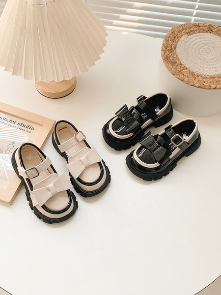 Pantofi casual pentru fete - in doua culori