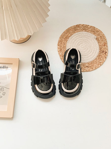 Pantofi casual pentru fete - in doua culori