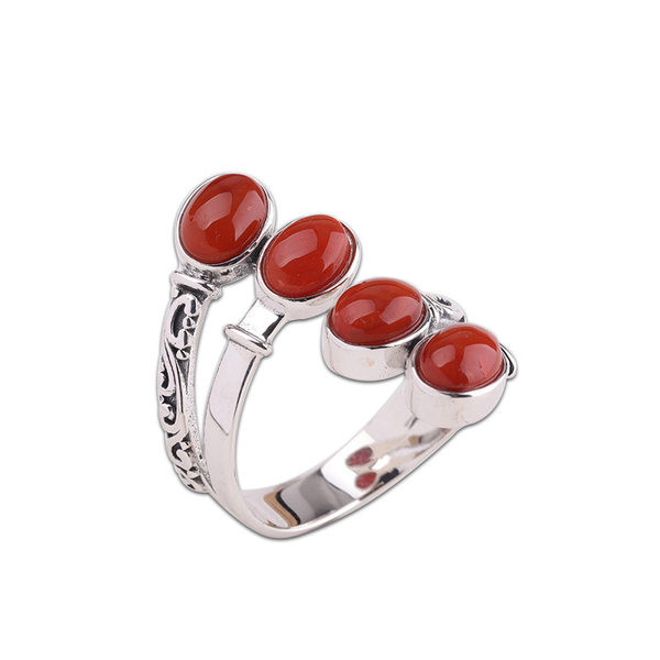 Inel de dama modern cu pietre model nou