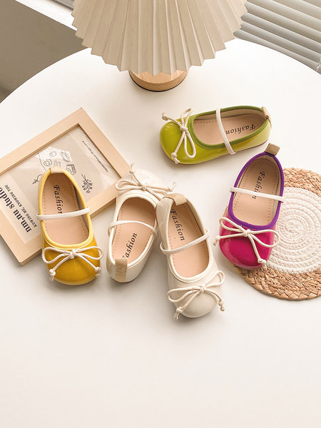 Pantofi copii pentru fete cu sireturi