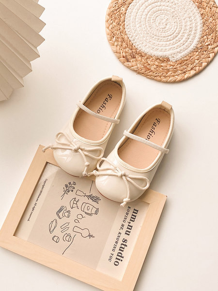 Pantofi copii pentru fete cu sireturi