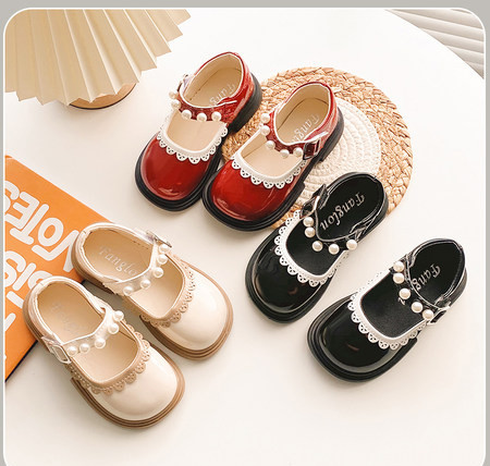 Pantofi copii cu perle si dantela