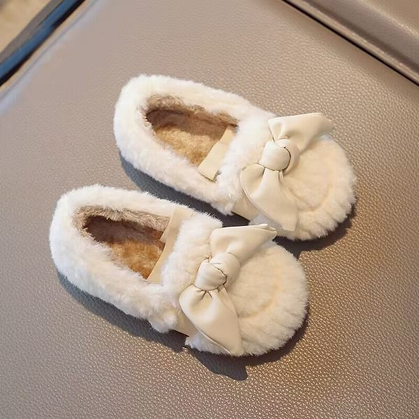 Pantofi de puf pentru fete - trei culori