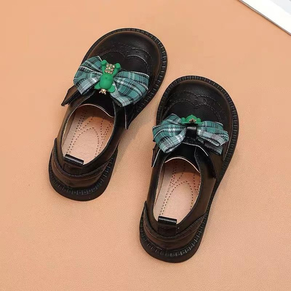 Pantofi casual din piele ecologica cu siret