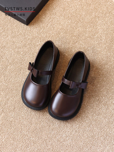 Model curat de pantofi copii din piele ecologica cu plasturi velcro si panglica