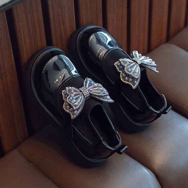 Pantofi copii pentru fete cu fluture decorativ