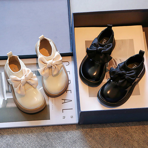 Pantofi pentru copii - cu panglica 3D