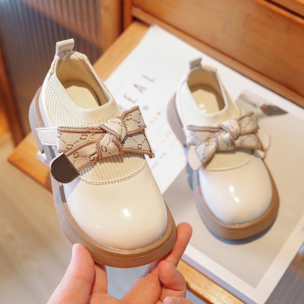 Pantofi moderni pentru copii cu o panglică - culoare neagră și bej