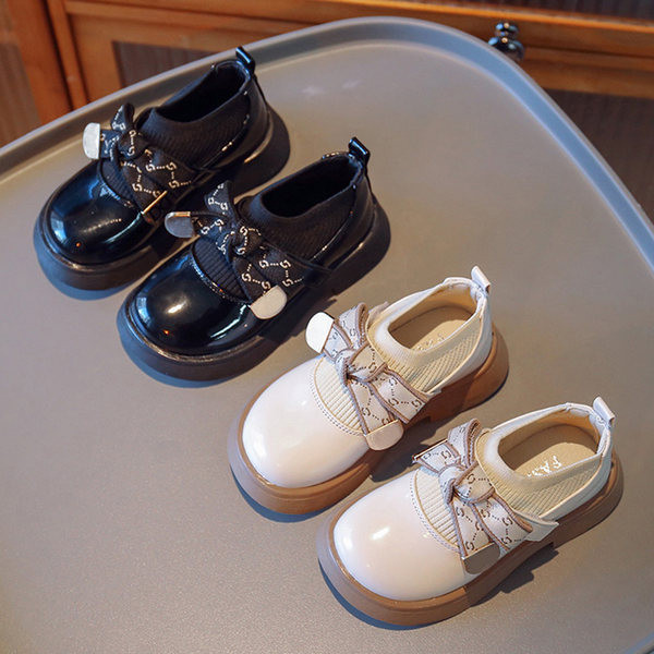 Pantofi moderni pentru copii cu o panglică - culoare neagră și bej