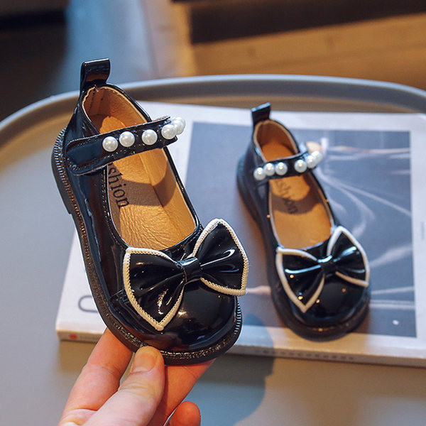 Pantofi la modă pentru fete cu decor panglică și perle