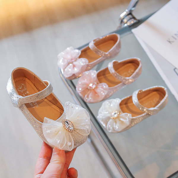 Pantofi la modă pentru fete cu panglică și pietre