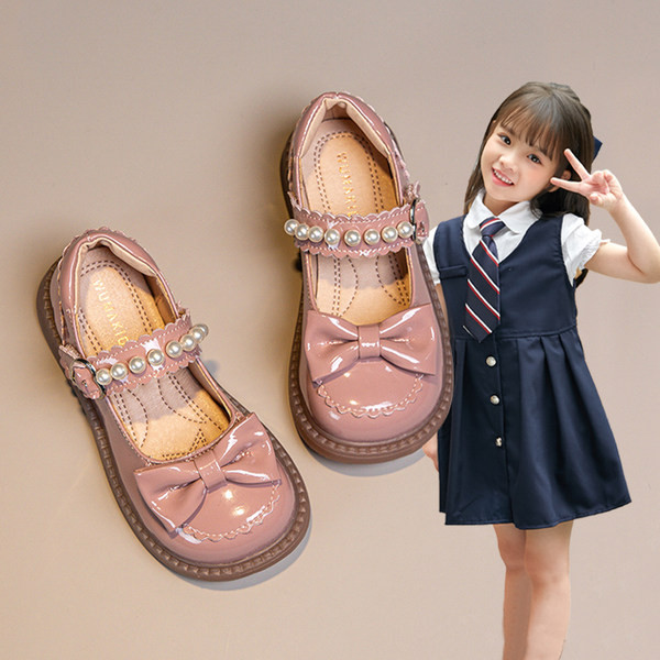 Pantofi la modă pentru copii din piele lăcuită cu panglică și perle pentru fete