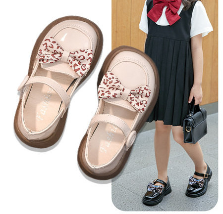 Pantofi pentru fete din piele ecologica cu panglica