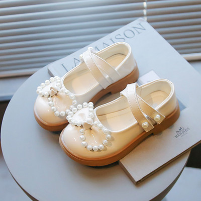 Pantofi la modă pentru fete cu panglică și perle