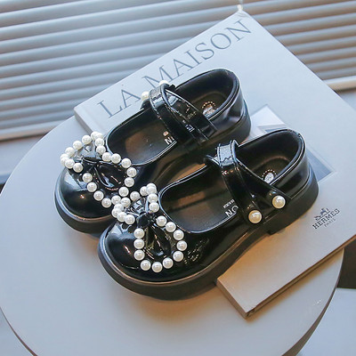 Pantofi la modă pentru fete cu panglică și perle