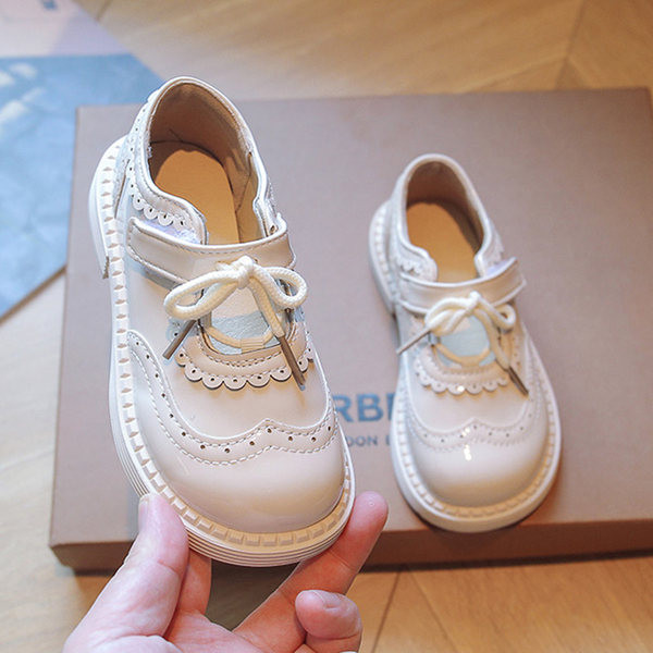 Pantofi casual cu sireturi - in doua culori