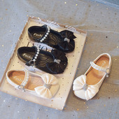 Model nou de pantofi pentru fete cu petice velcro perle si panglica