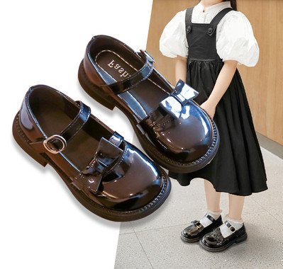 Модерни детски лачени обувки с панделка за момичета
