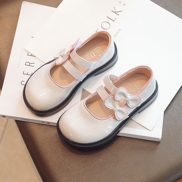 Naiste kahevärvilised paelaga nahast kingad