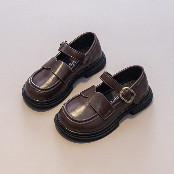 Pantofi din piele pentru fete cu catarama metalica