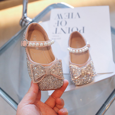 Pantofi la modă pentru fete cu pietre decorative și perle