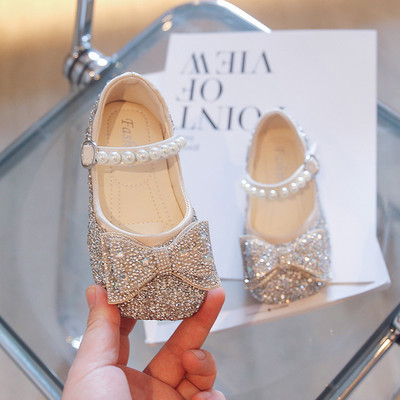 Pantofi la modă pentru fete cu pietre decorative și perle