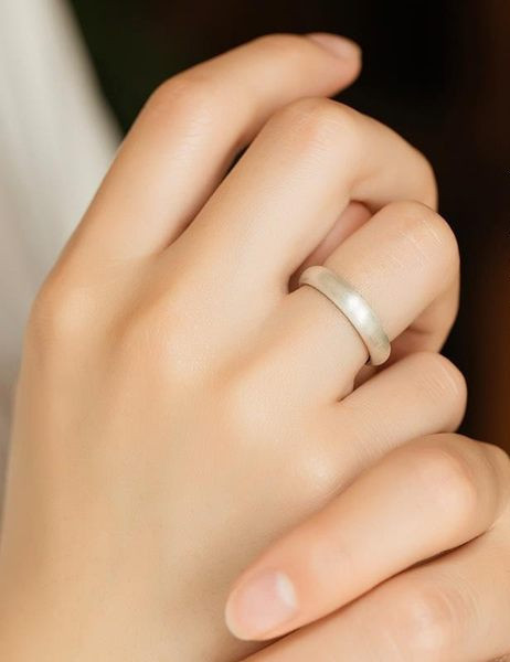 Inel de dama reglabil de culoare argintie