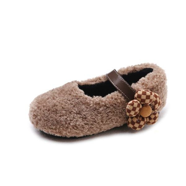 Pantofi la moda pentru fete din puf ecologic cu element 3D