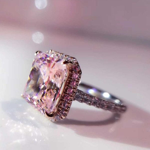 Inel elegant de dama cu o piatra mare