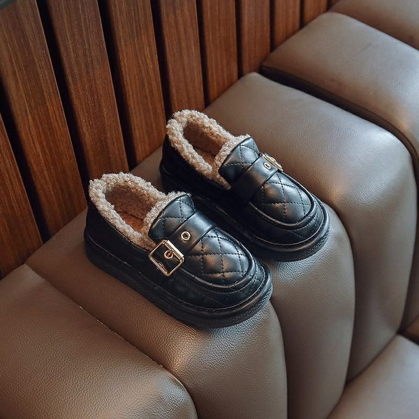 Pantofi matlasati pentru copii cu catarama si captuseala din puf