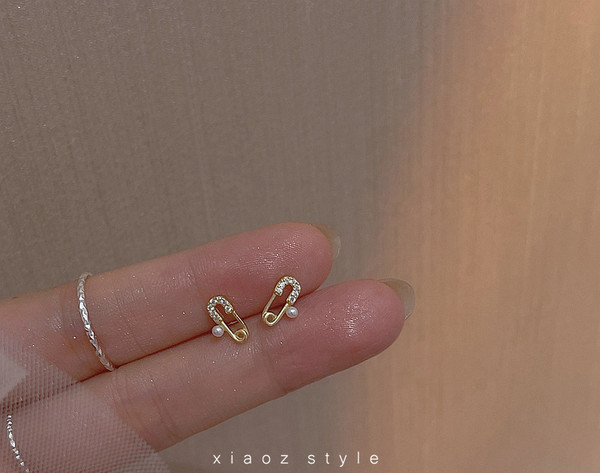 Cercei de dama mici cu pietre si perle