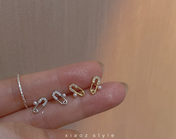 Cercei de dama mici cu pietre si perle