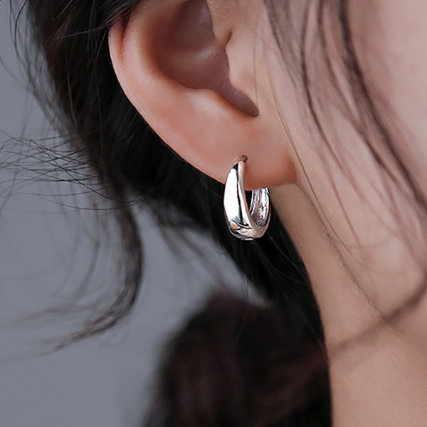 Cercei de dama de culoare argintie - tip inel