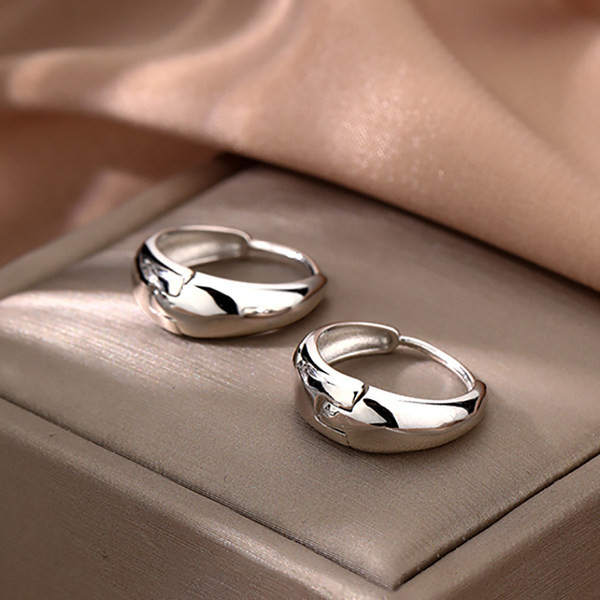 Cercei de dama de culoare argintie - tip inel