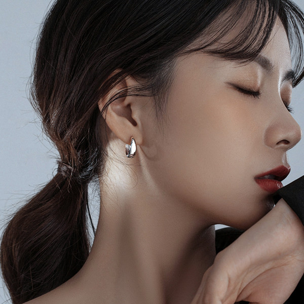 Cercei de dama de culoare argintie - tip inel