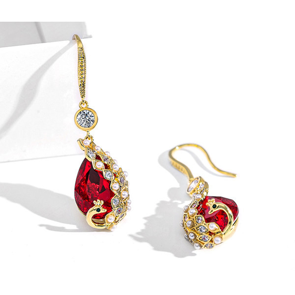 Cercei de dama cu pietre colorate