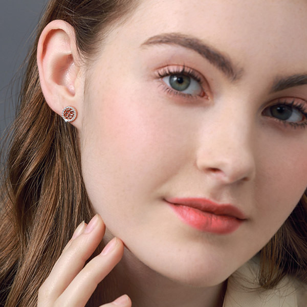 Cercei moderni de dama cu pietre