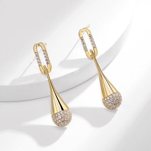 Cercei eleganti de dama cu pietre