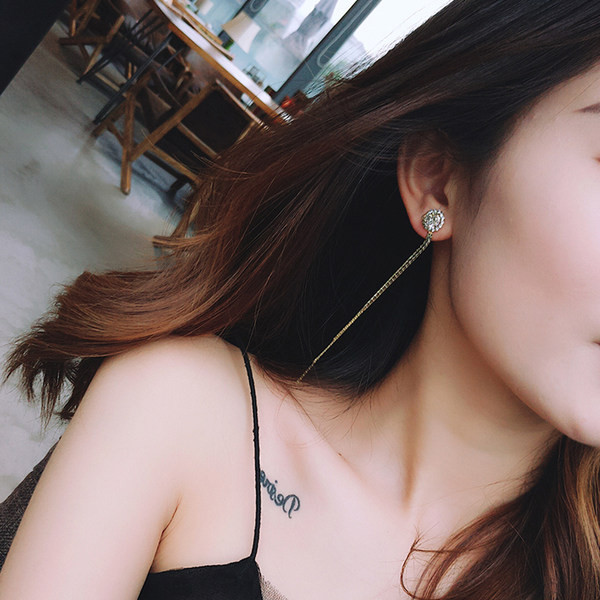 Cercei lungi eleganti de dama