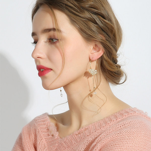 Cercei rotunzi de dama cu pandantiv metalic