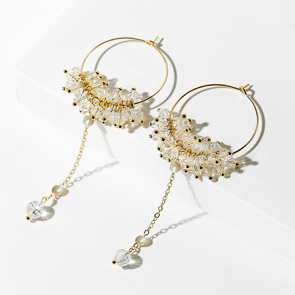 Cercei rotunzi de dama cu pandantiv metalic