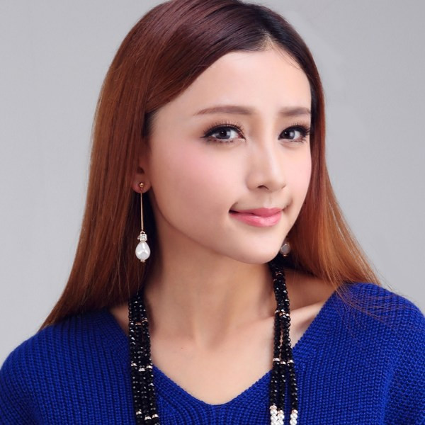 Cercei atârnați de damă cu pietre și prindere cu șuruburi